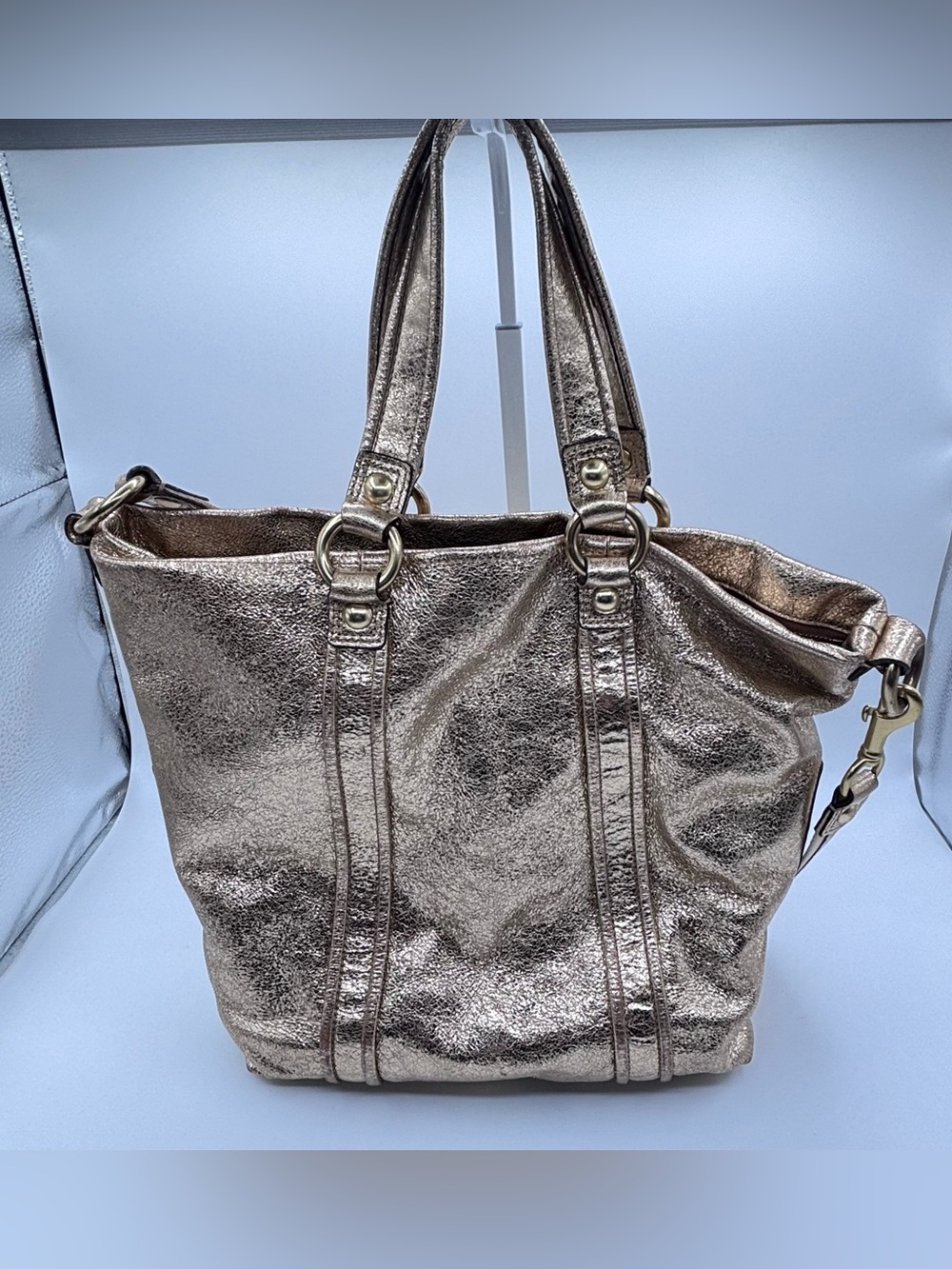 Coach | Poppy Metallic Gold Leather Purse | C0971-13819 - Picture 14 of 16